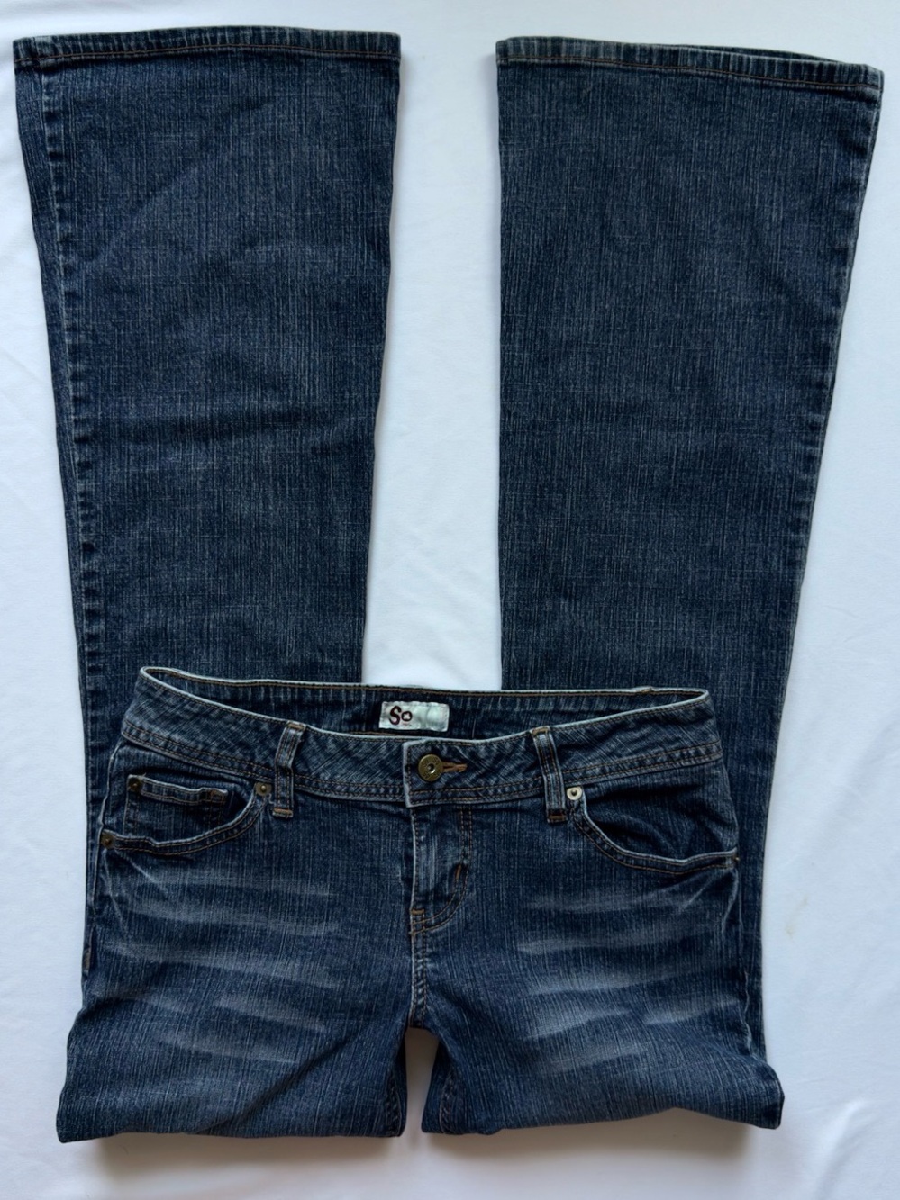 vintage SO brand low rise flare jeans with 2 tone embroidered pocket design size